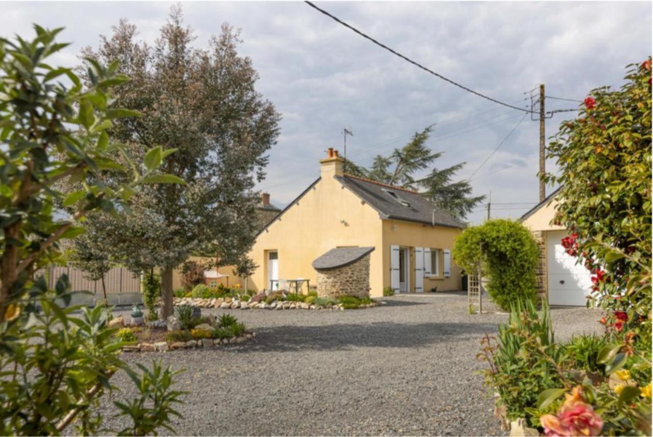 Ferienhaus Des Huttes Bain-de-Bretagne