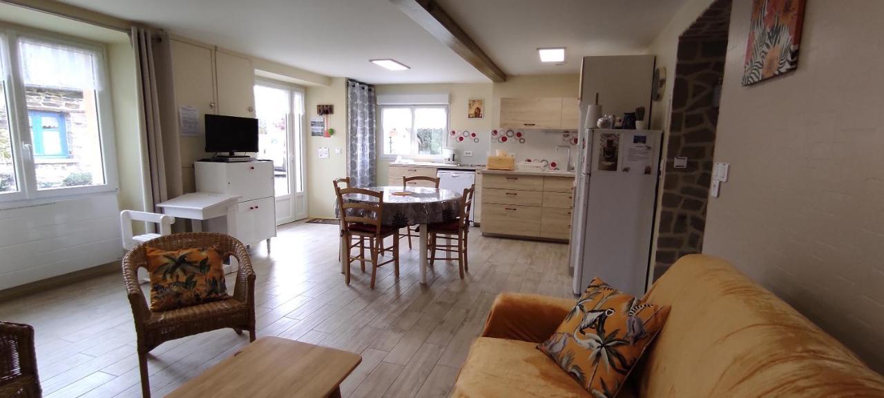 Ferienhaus Des Huttes